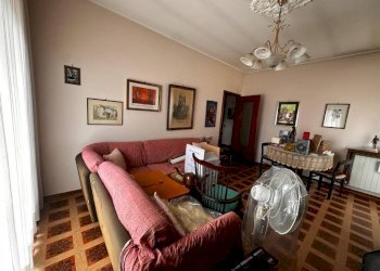 Salone - Appartamento via Campo dei Fiori, 49, Gallarate - foto 3
