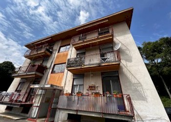 Facciata - Appartamento via Campo dei Fiori, 49, Gallarate - foto 18