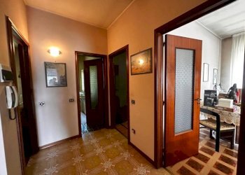 Corridoio - Appartamento via Campo dei Fiori, 49, Gallarate - foto 20