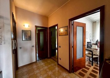 Corridoio - Appartamento via Campo dei Fiori, 49, Gallarate - foto 31