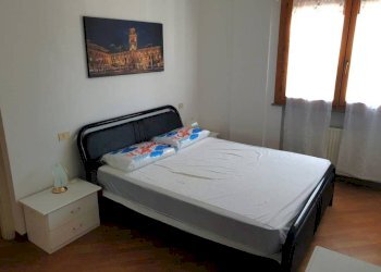 Camera da letto - Two-room apartment piazza Giuseppina Strepponi, 15, Parma - photo 18
