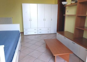 Camera da letto - One-room apartment via Emilia Est, 50, Parma (neighborhood San Lazzaro) - photo 8