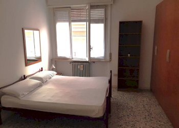 Camera da letto - Three-room apartment Borgo Zaccagni, 3, Parma - photo 8