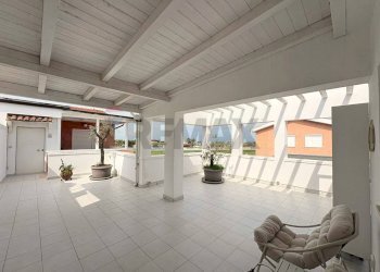 Terrazza - Appartamento CONTRADA CANNAFRESCA
 
SNC, Margherita di Savoia - foto 5