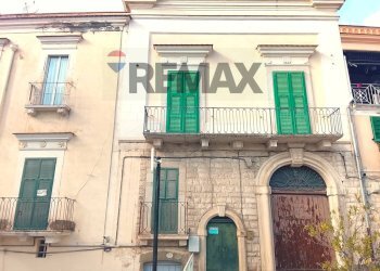 Edificio all\'aperto - Independent house PIAZZA GIOVANNI BOVIO
 
31, Minervino Murge - photo 6