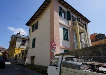Facciata - Quadrilocale via Liberti, 13, Genova (zona Sampierdarena) - foto 21