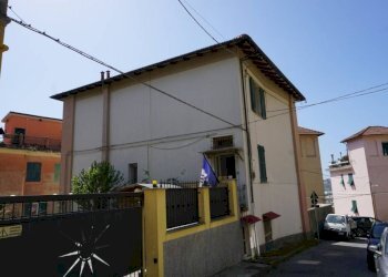 Facciata - Quadrilocale via Liberti, 13, Genova (zona Sampierdarena) - foto 22