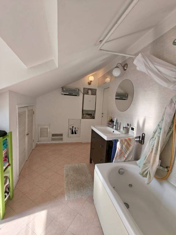 Bagno - Two-room apartment via Celesia, 12, Genova (neighborhood Sampierdarena) - photo 2
