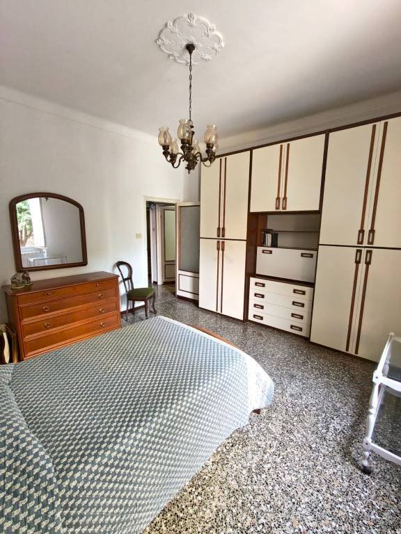 Camera da letto - Two-room apartment via Pierino Negrotto Cambiaso, 1, Genova (neighborhood Sampierdarena) - photo 1