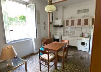 Cucina - Two-room apartment via Pierino Negrotto Cambiaso, 1, Genova (neighborhood Sampierdarena) - photo 3