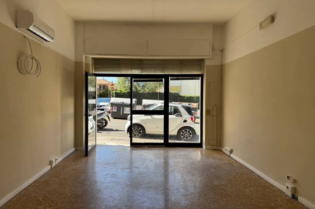 Interno non residenziale - Shop Clivo Rutario, Roma - photo 2