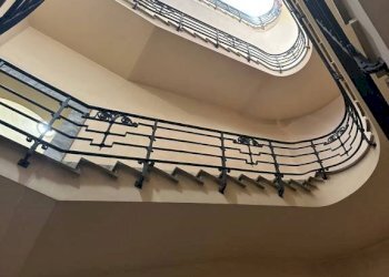Interno palazzo - Shop Torino (neighborhood Centro) - photo 3