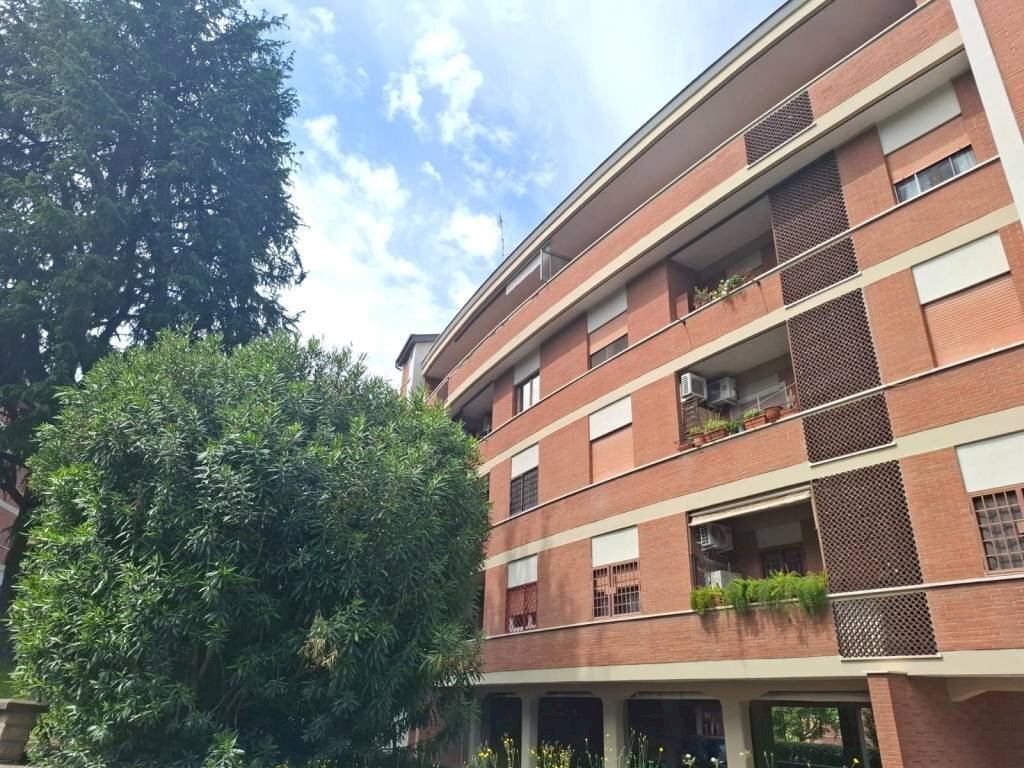 Facciata - Attico via Adriano Mari, 53, Roma - foto 1
