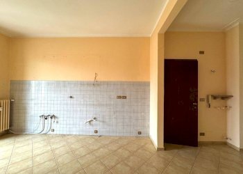 Cucina - Bilocale via Vincenzo Virginio, 44, Pinerolo - foto 6