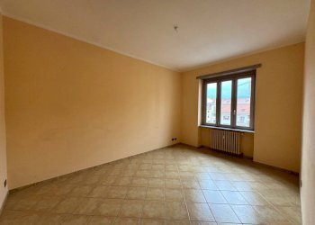 Camera da letto - Two-room apartment via Vincenzo Virginio, 44, Pinerolo - photo 8