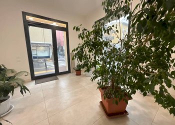 Interno palazzo - Negozio via Andrea Moretti, Bergamo - foto 12