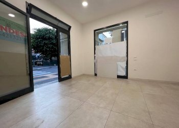 Interno non residenziale - Negozio via Andrea Moretti, Bergamo - foto 31