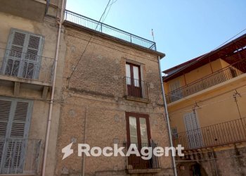 Facciata - Casa indipendente vico Giuseppe Giusti, Gioiosa Ionica - foto 1