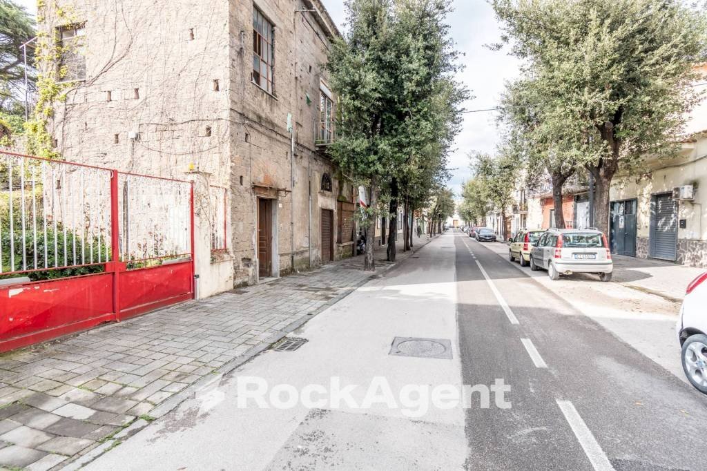 Zona - Casa indipendente corso V. Emanuele, 129, Angri - foto 1