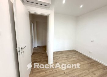 Camera da letto - Three-room apartment via Roncaglia, 14, Milano (neighborhood Washington) - photo 9