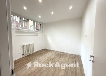 Camera da letto - Three-room apartment via Roncaglia, 14, Milano (neighborhood Washington) - photo 11