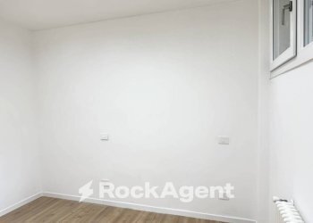 Camera da letto - Three-room apartment via Roncaglia, 14, Milano (neighborhood Washington) - photo 13