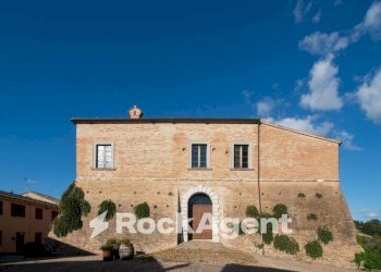 Facciata - Quadrilocale via Montebello, 24, Terre Roveresche - foto 10