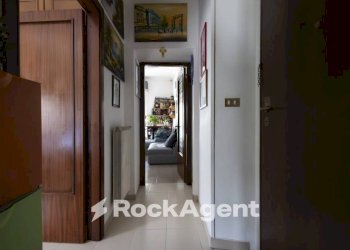 Corridoio - Three-room apartment vico III Gradoni Porta Marina, 2, Catanzaro - photo 15