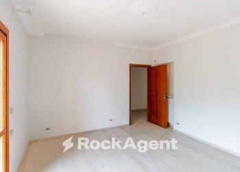 Camera da letto - Appartamento via Panoramica, 33, Boscoreale - foto 20