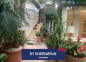Giardino - Two-room apartment via del Parco Margherita, Napoli (neighborhood Chiaia) - photo 1