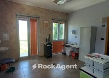 Interno non residenziale - Ufficio via V. Bachelet, 10, Aradeo - foto 10