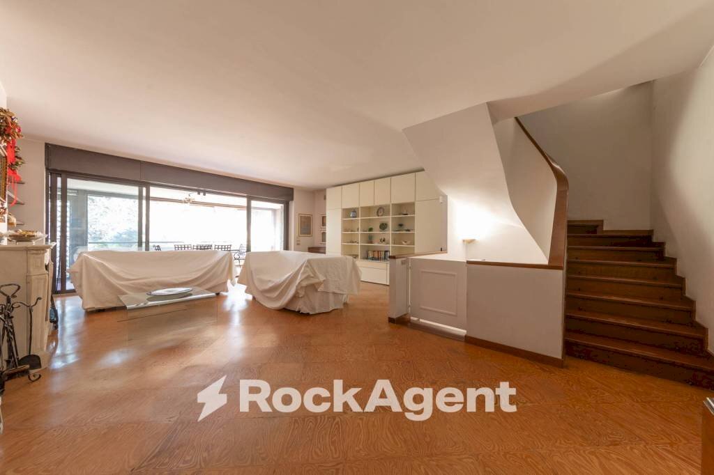 Salone - Villa a Schiera via dei Longobardi, 31, frazione Milano 3, Basiglio - foto 1