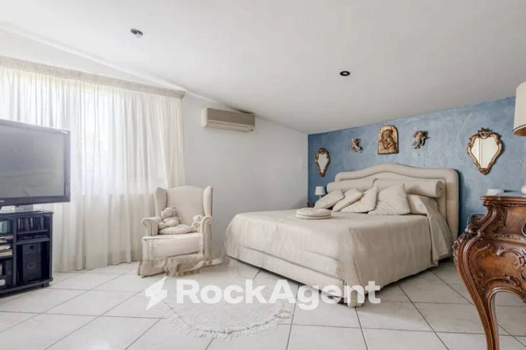 Camera da letto - Four-room apartment strada Comunale Marrone, Capurso - photo 1