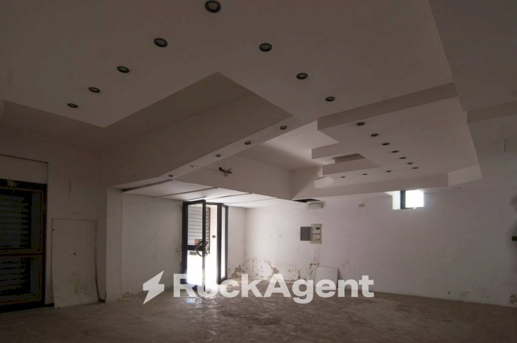 Interno non residenziale - Warehouse via Arpi, 152, Foggia - photo 1