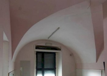 Stanza non arredata - Warehouse via Arpi, 152, Foggia - photo 7