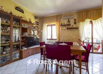 Salone - Three-room apartment via Antonio Masciari, 7, Catanzaro - photo 6
