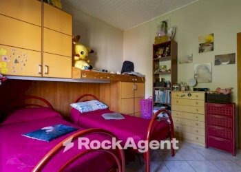 Camera da letto - Three-room apartment via Antonio Masciari, 7, Catanzaro - photo 18