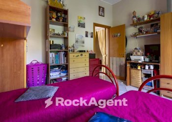 Camera da letto - Three-room apartment via Antonio Masciari, 7, Catanzaro - photo 19