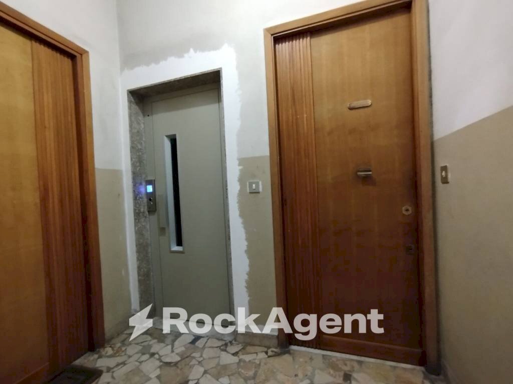Interno palazzo - Three-room apartment via Principe Nicola, 9, Catania - photo 3