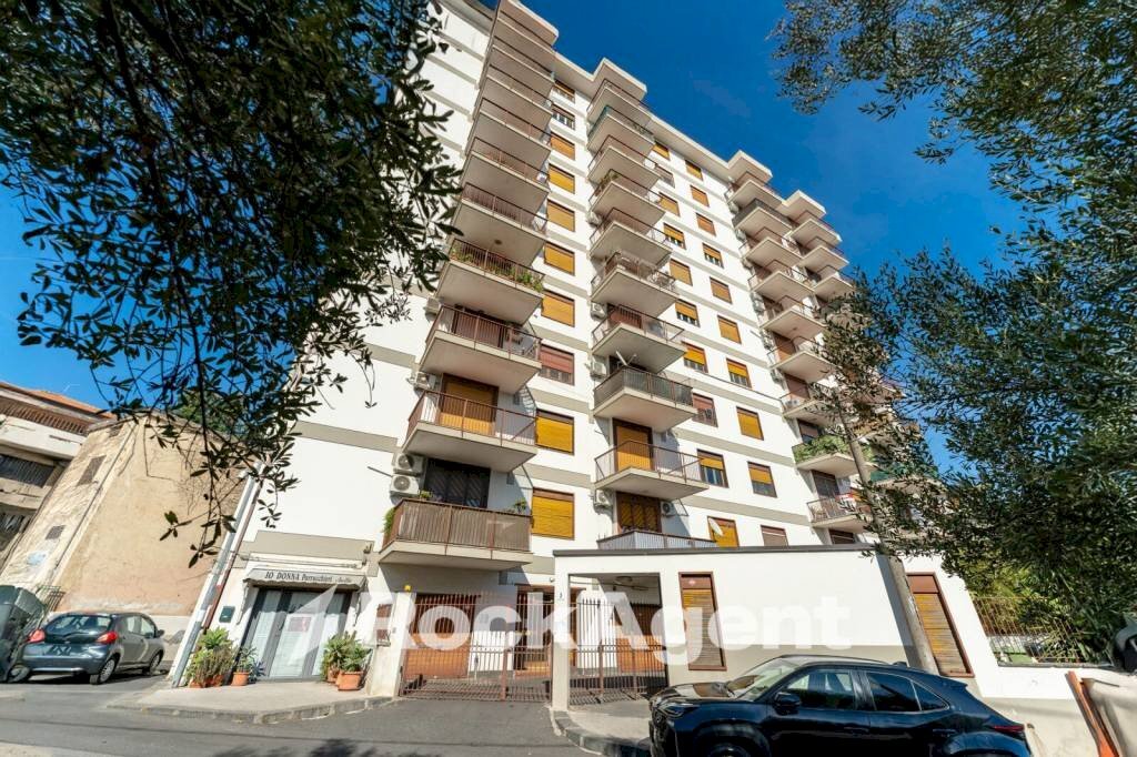 Facciata - Trilocale via del Canalicchio, 3, Tremestieri Etneo - foto 2