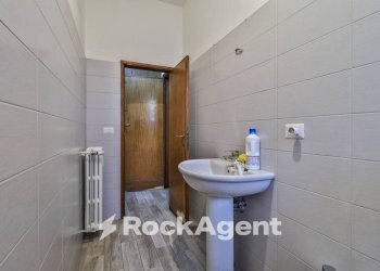 Bagno - Bilocale via Loderingo degli Andalò, 3/2, Bologna (zona Centro Storico) - foto 22