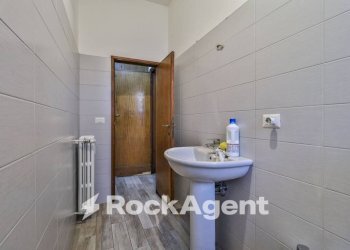 Bagno - Bilocale via Loderingo degli Andalò, 3/2, Bologna (zona Centro Storico) - foto 22