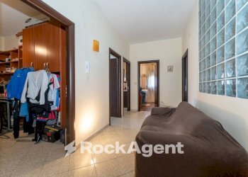Corridoio - Four-room apartment via Pantelleria, 20, Belpasso - photo 8