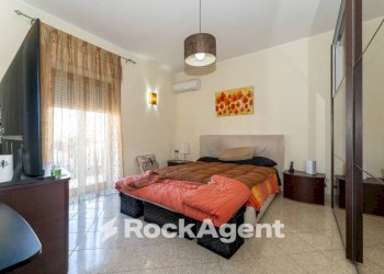 Camera da letto - Four-room apartment via Pantelleria, 20, Belpasso - photo 18