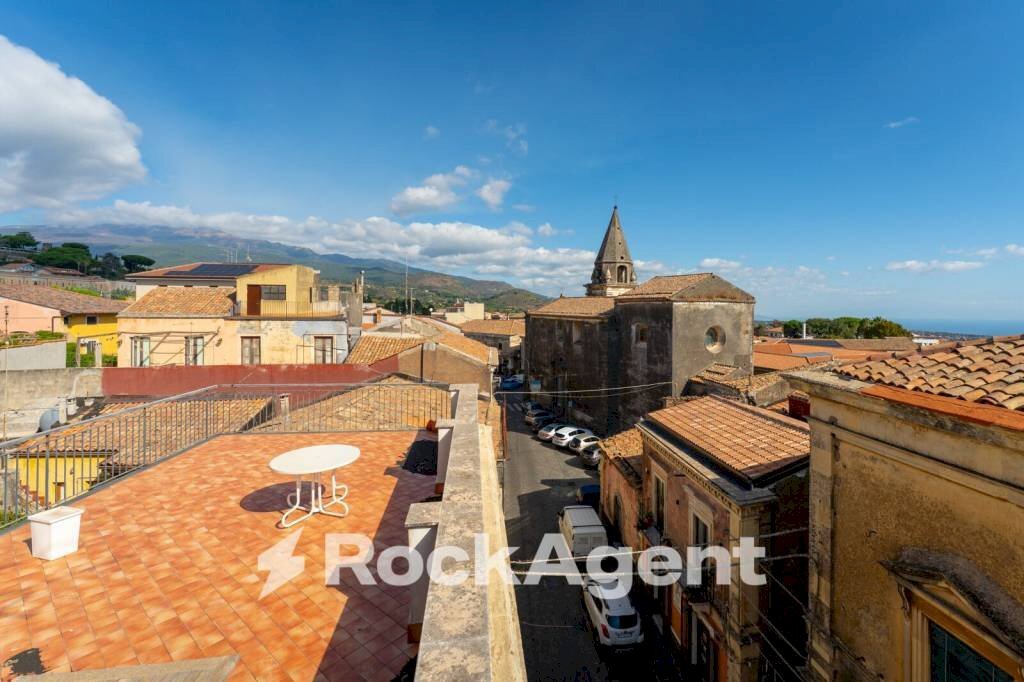 Vista - Quadrilocale corso Vittorio Emanuele, 151, Trecastagni - foto 1