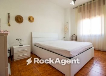 Camera da letto - Independent house via Cesare Battisti 20, Ploaghe - photo 16