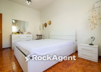 Camera da letto - Independent house via Cesare Battisti 20, Ploaghe - photo 17