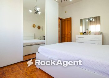 Camera da letto - Independent house via Cesare Battisti 20, Ploaghe - photo 18