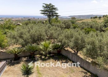 Giardino - Villa Località Zilleria, Gasperina - foto 32