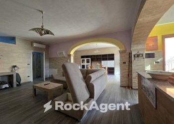 Salone - Villa a Schiera via Paolo Borsellino, 16, Morciano di Leuca - foto 37